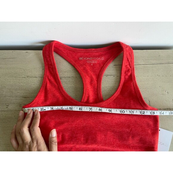 NWT Beyond Yoga Spacedye Step Up Racerback Tank Red Flower Women’s Size S $70 - Picture 7 of 8